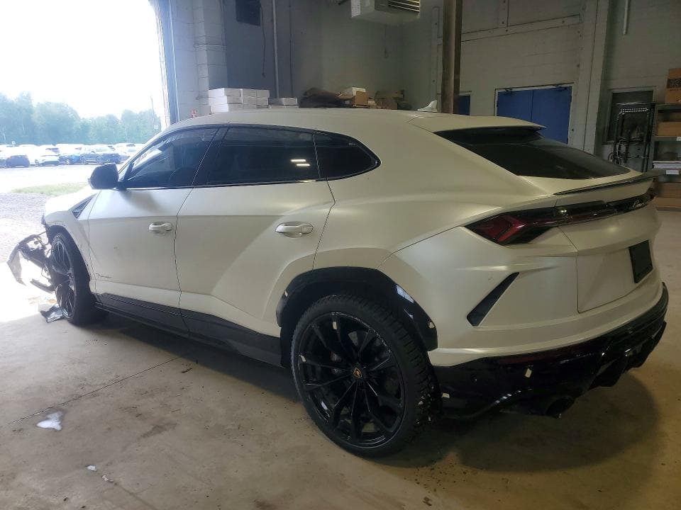 2021 LAMBORGHINI URUS 2