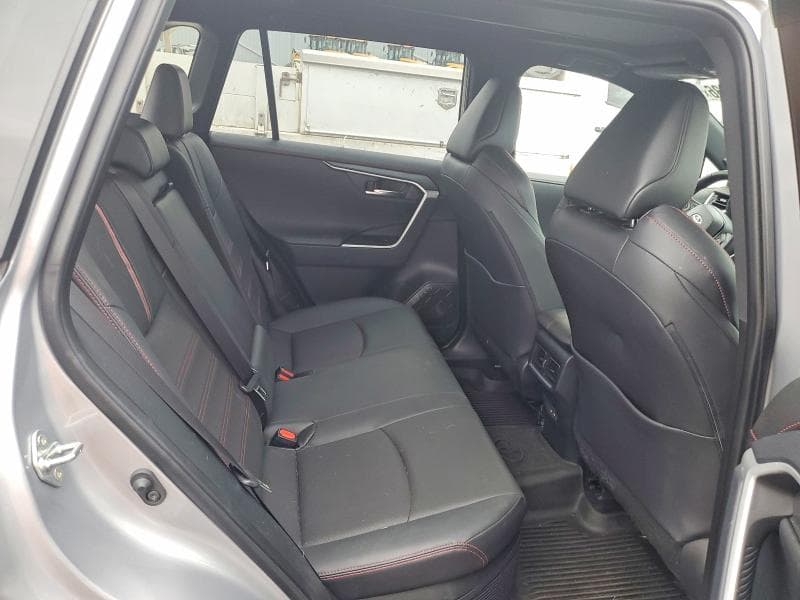 2025 TOYOTA RAV4 XSE 10