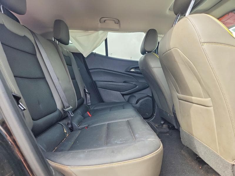 2025 CHEVROLET TRAX ACTIV 11