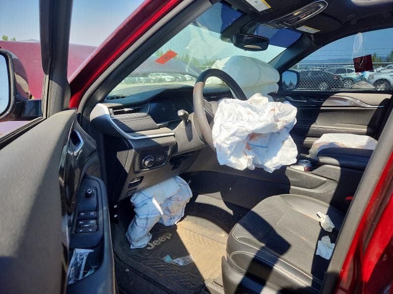 2023 JEEP GRAND CHEROKEE LAREDO 8