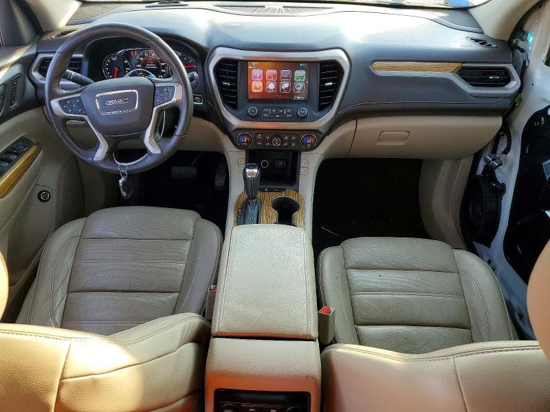 2017 GMC ACADIA DENALI 8