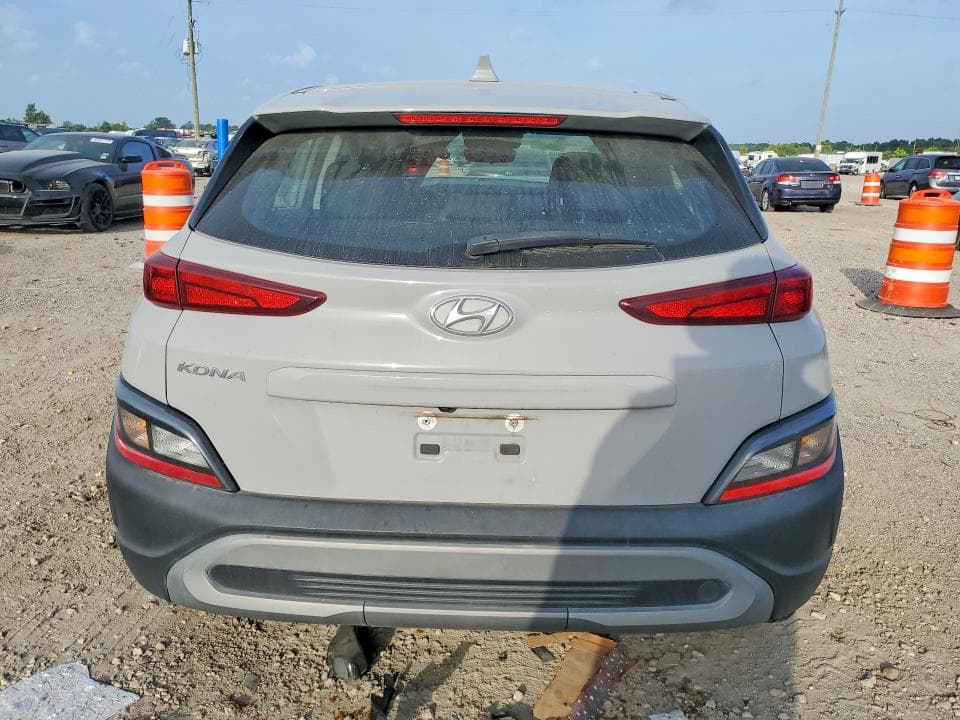 2023 HYUNDAI KONA SE 6