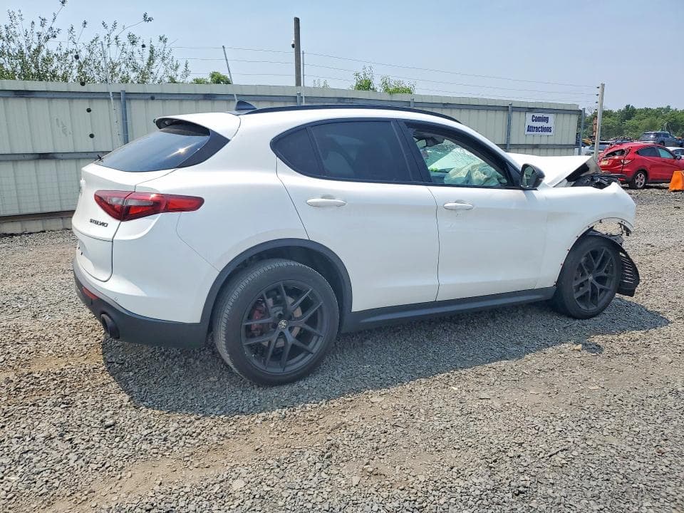 2019 ALFA ROMEO STELVIO 3