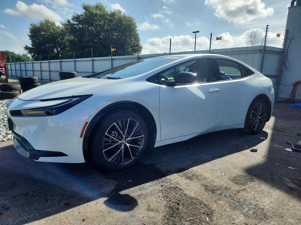 2024 TOYOTA PRIUS XLE - 1