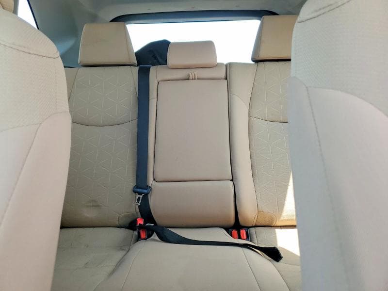 2021 TOYOTA RAV4 XLE 10