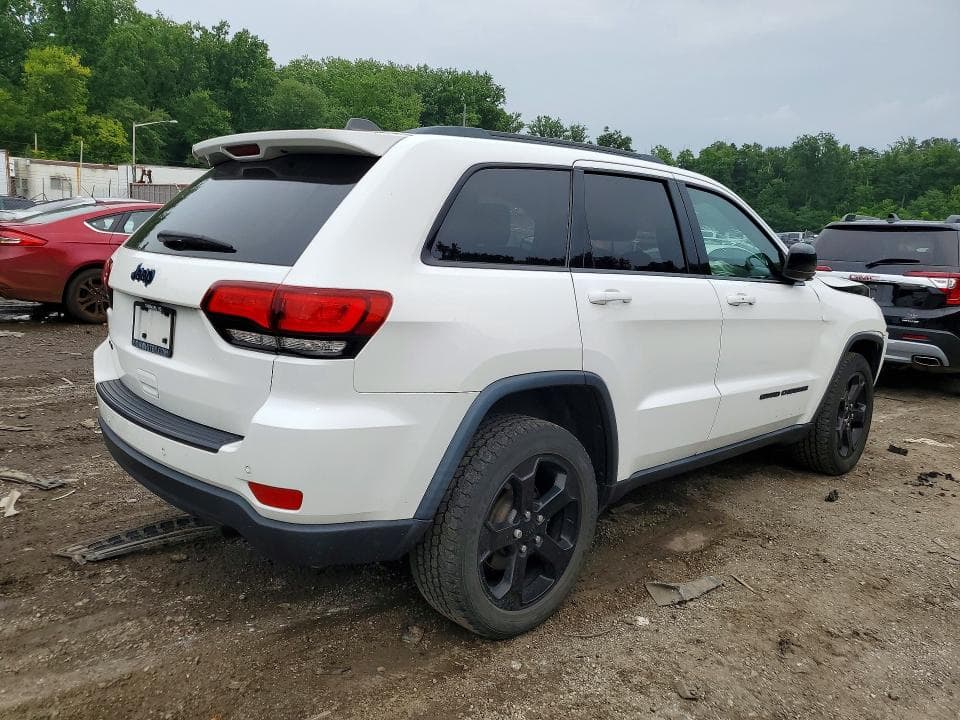 2020 JEEP GRAND CHEROKEE LAREDO 3