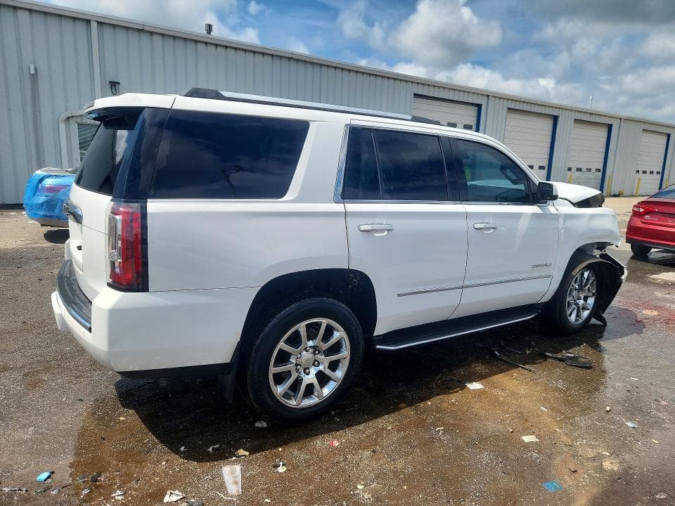 2017 GMC YUKON DENALI 3