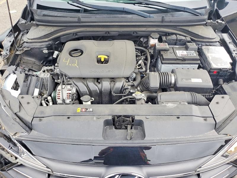 2019 HYUNDAI ELANTRA SE 11