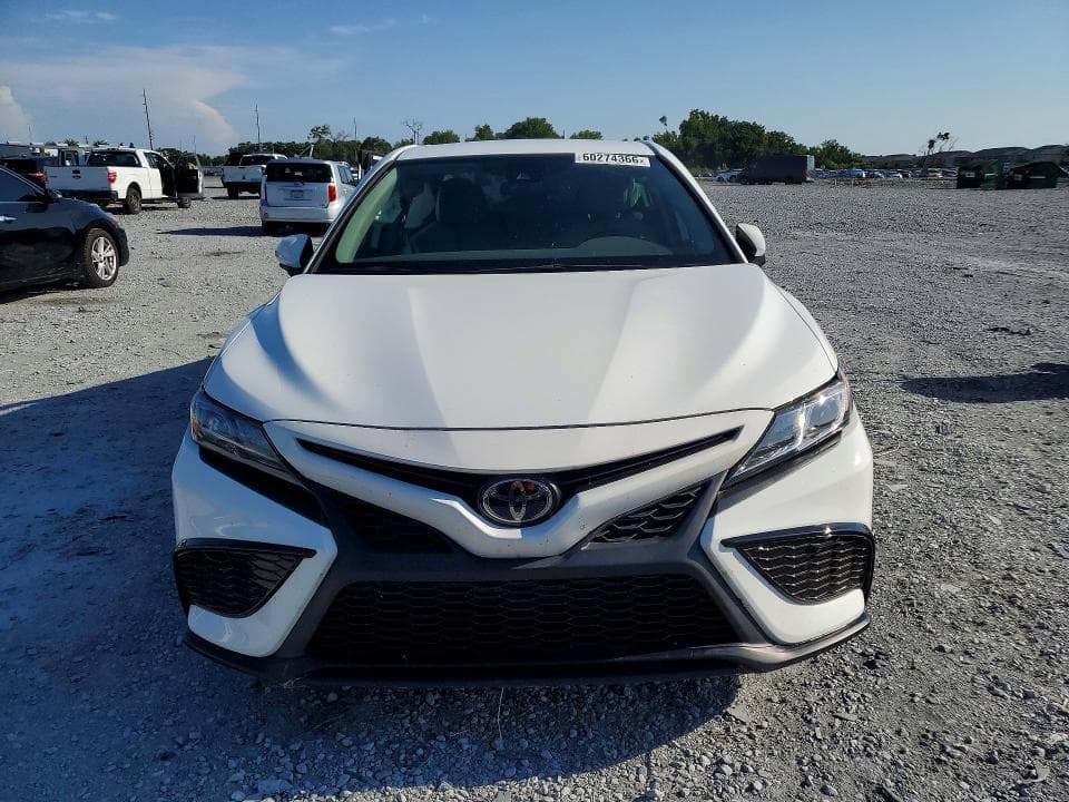 2021 TOYOTA CAMRY SE 5