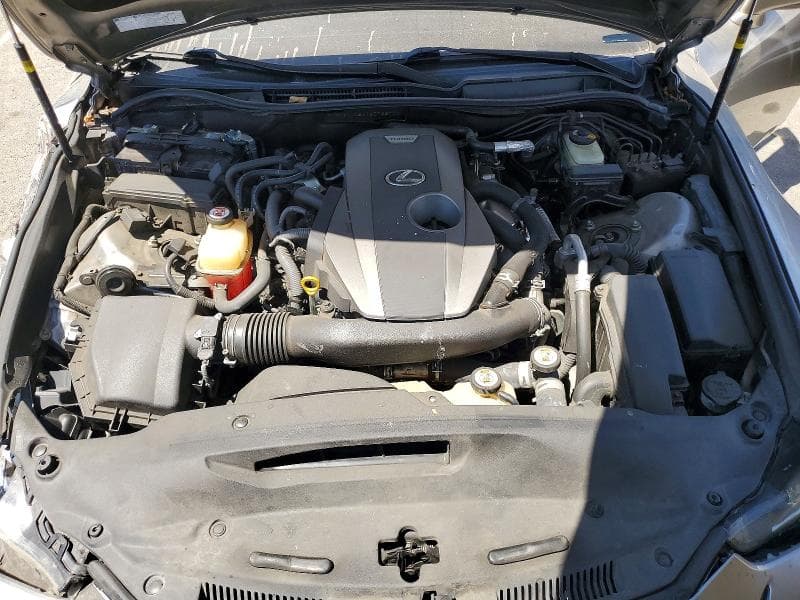 2018 LEXUS IS 300 11