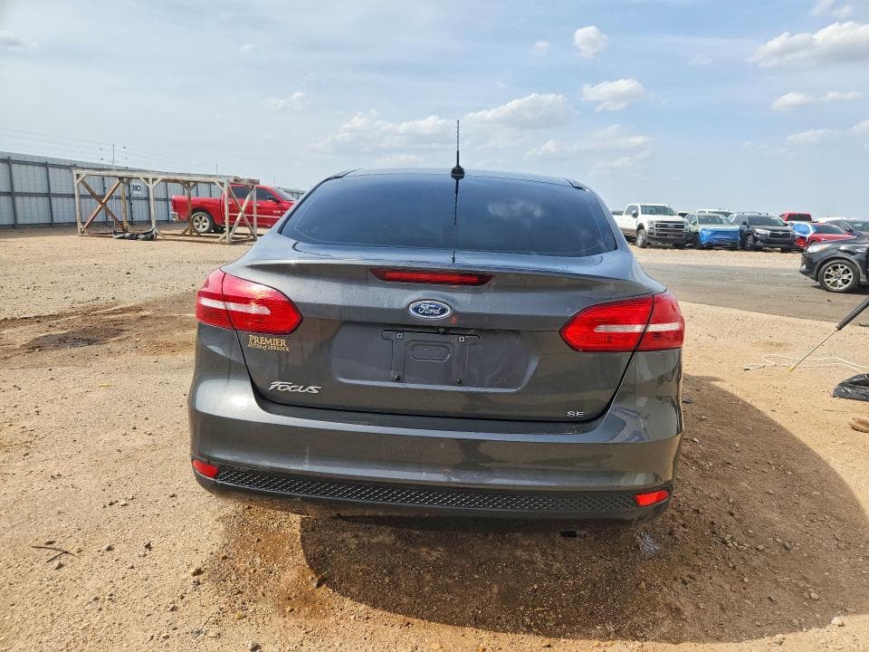 2018 FORD FOCUS SE 6
