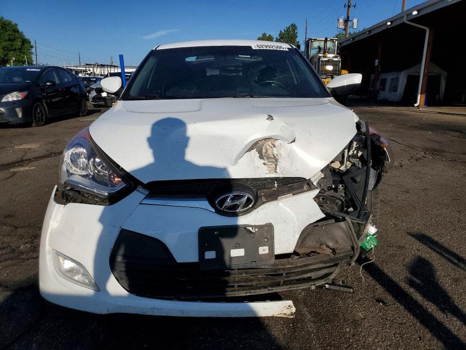 2017 HYUNDAI VELOSTER BASE 5