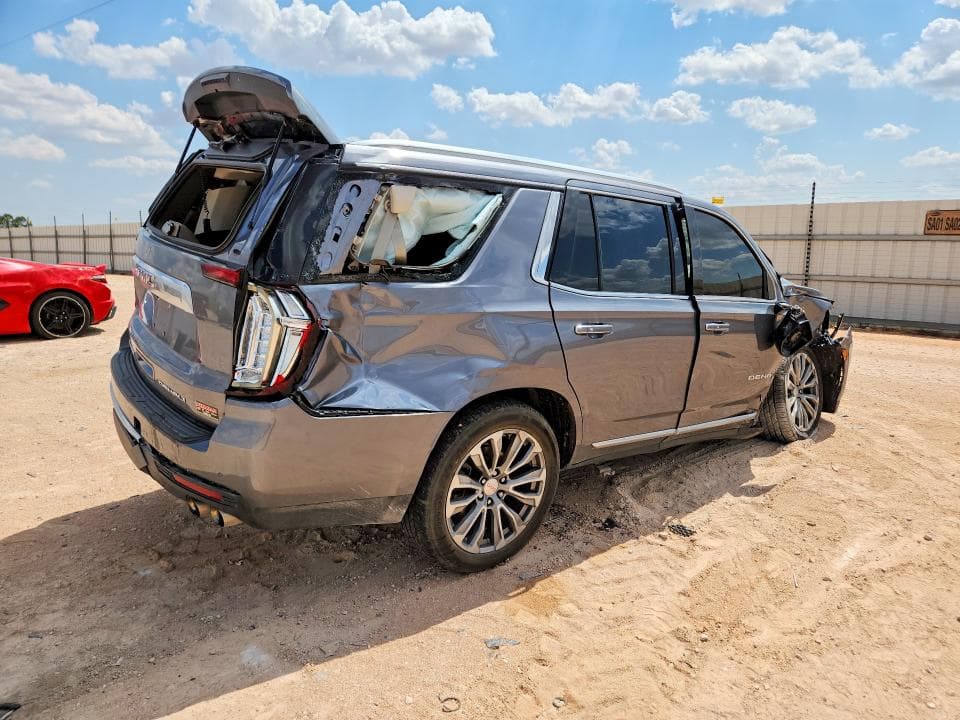 2021 GMC YUKON DENALI 3