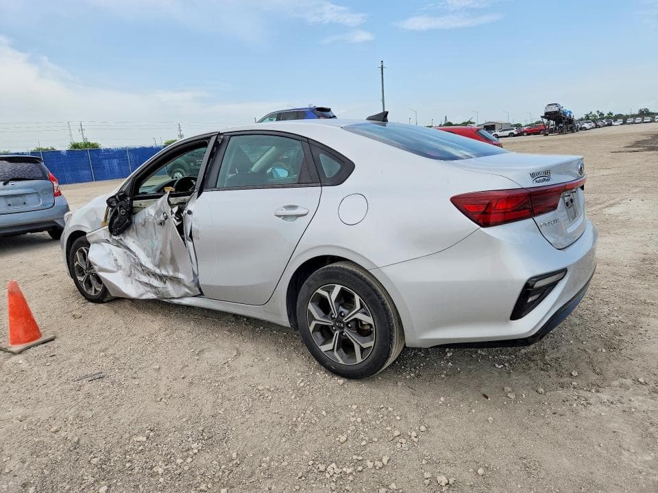 2021 KIA FORTE LXS 2