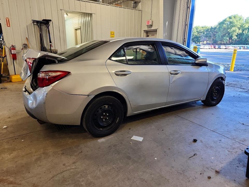 2017 TOYOTA COROLLA LE 3