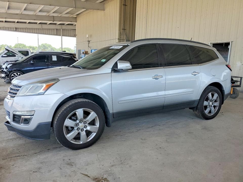 2017 CHEVROLET TRAVERSE LT