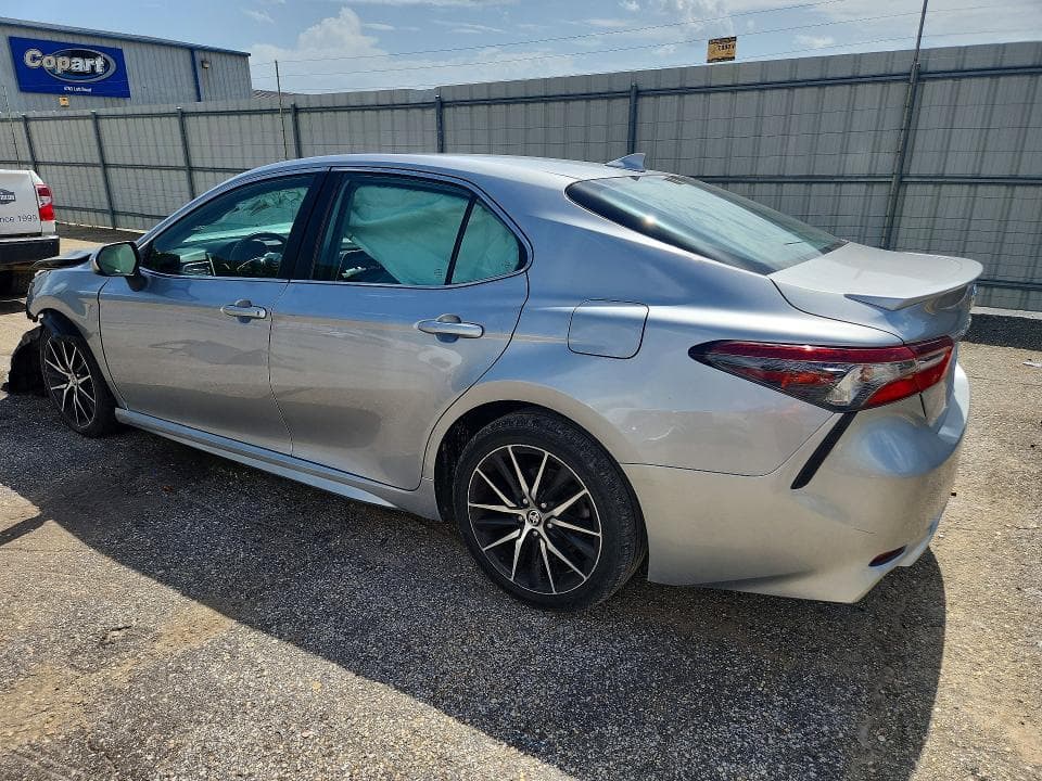2021 TOYOTA CAMRY SE 2