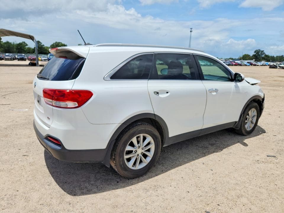 2017 KIA SORENTO LX 3
