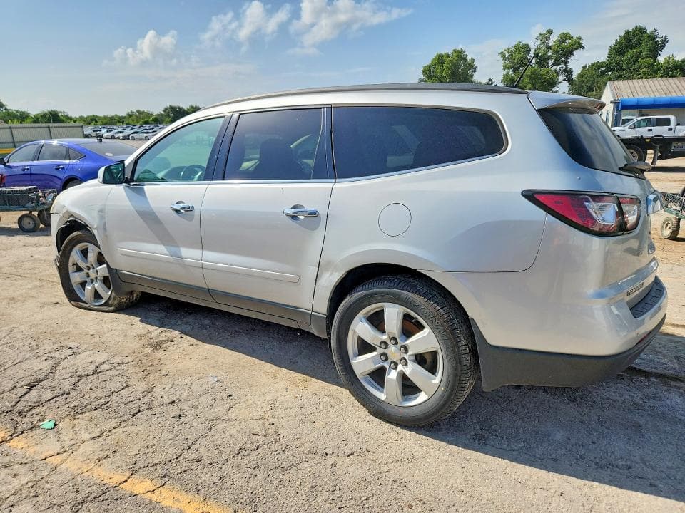 2017 CHEVROLET TRAVERSE LT 2
