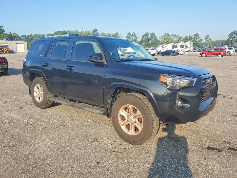 2021 TOYOTA 4RUNNER SR5 4