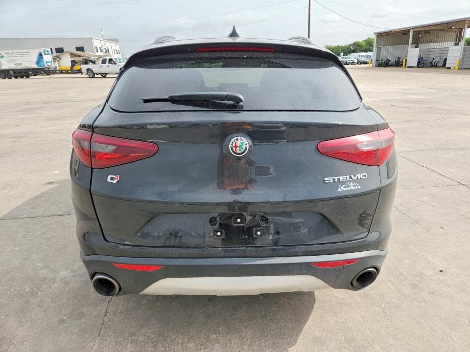 2019 ALFA ROMEO STELVIO 6