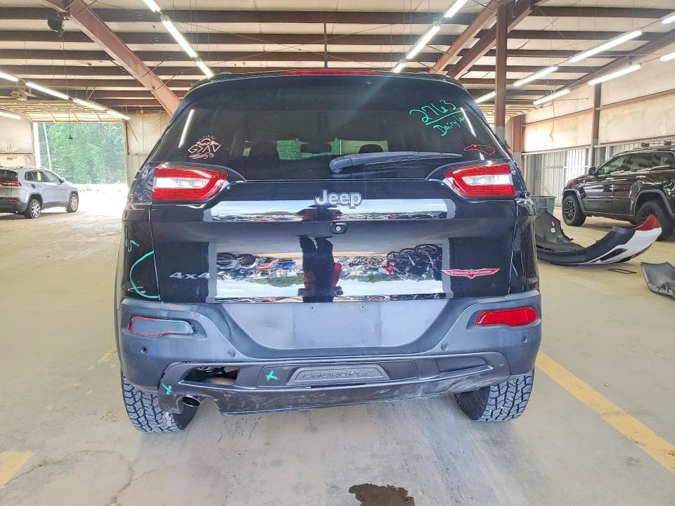 2018 JEEP CHEROKEE TRAILHAWK 6
