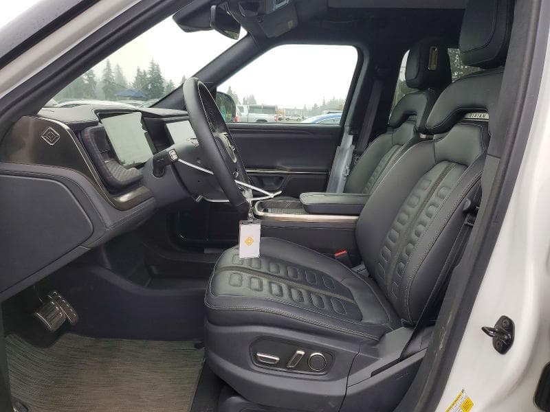 2023 RIVIAN R1S ADVENTURE 7
