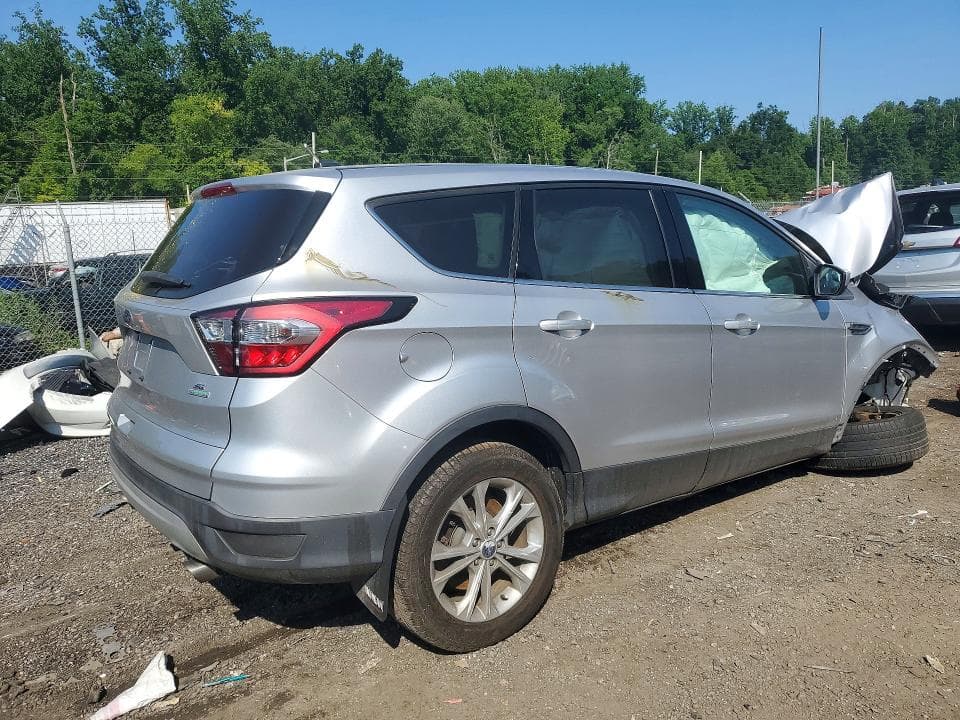 2017 FORD ESCAPE SE 3
