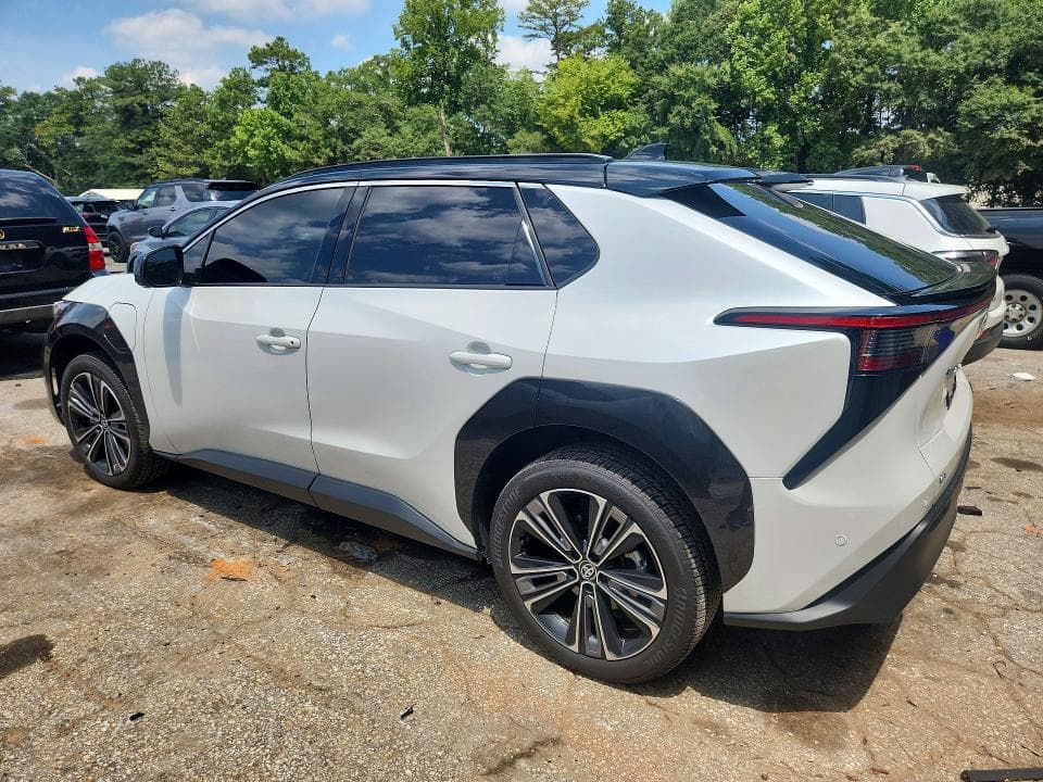 2024 TOYOTA BZ4X LIMITED 2