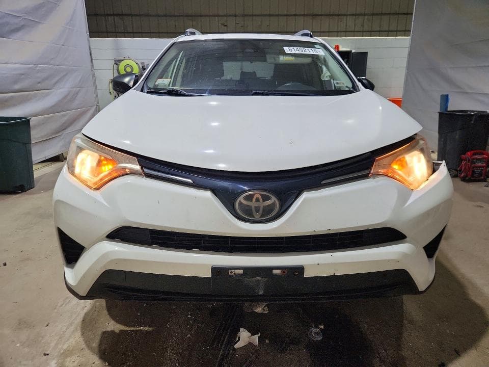 2017 TOYOTA RAV4 LE 5