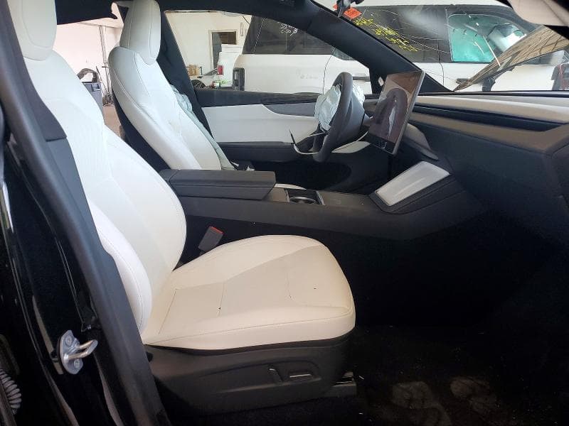2026 TESLA MODEL Y 7