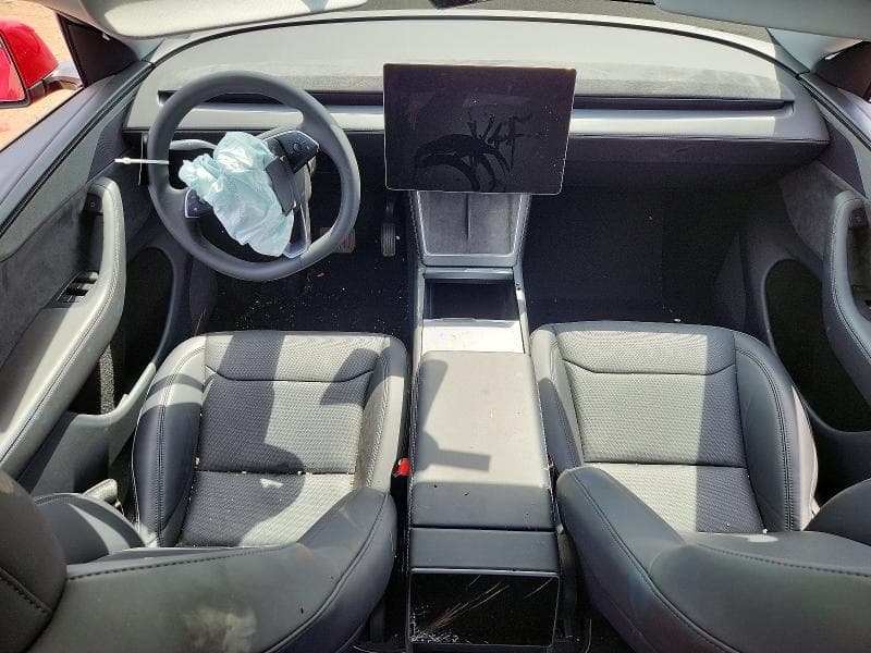 2026 TESLA MODEL Y 8