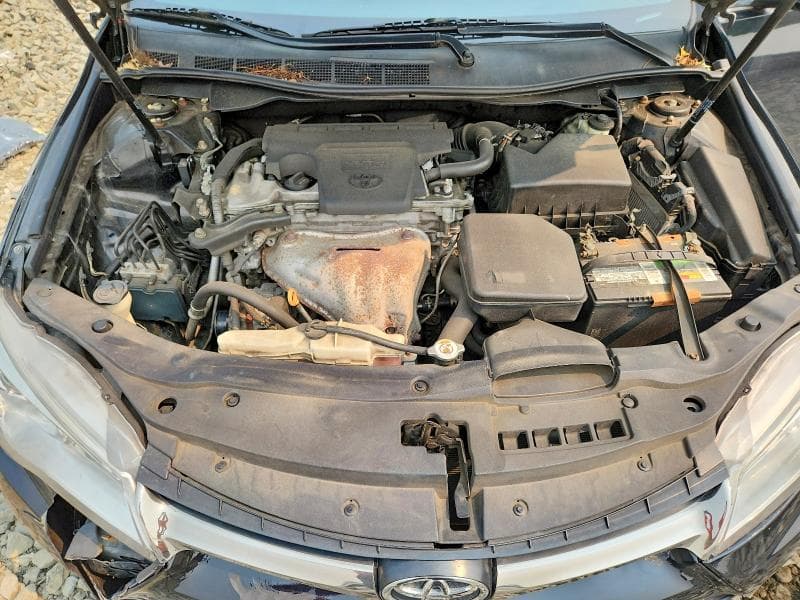 2017 TOYOTA CAMRY SE 11
