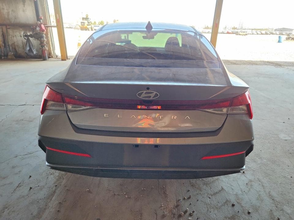 2024 HYUNDAI ELANTRA SEL 6