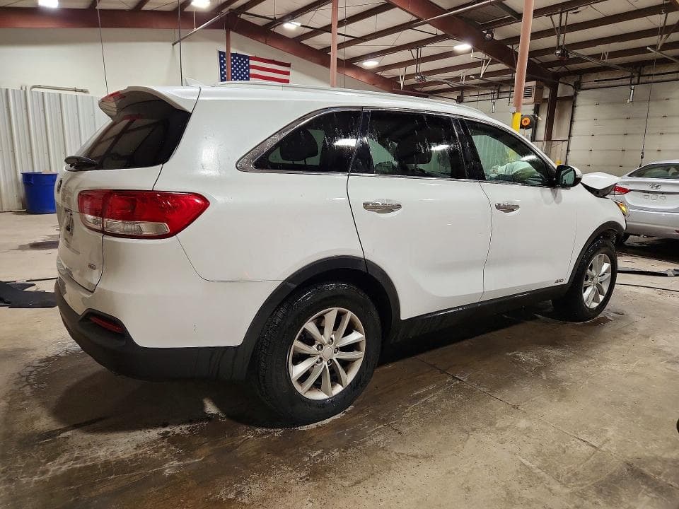 2018 KIA SORENTO LX 3