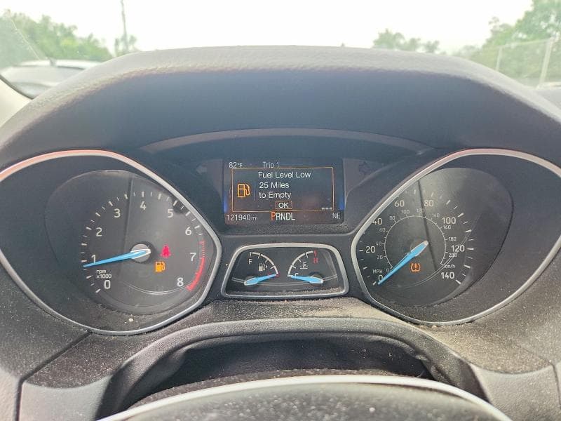 2017 FORD FOCUS SE 9