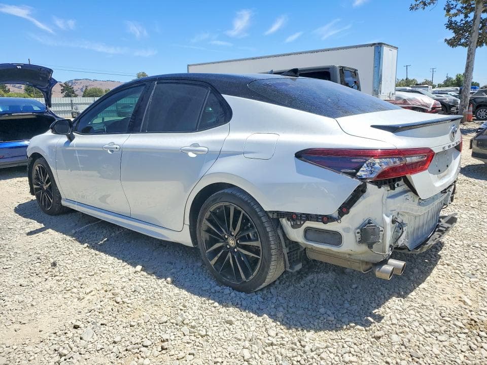 2022 TOYOTA CAMRY XSE 2
