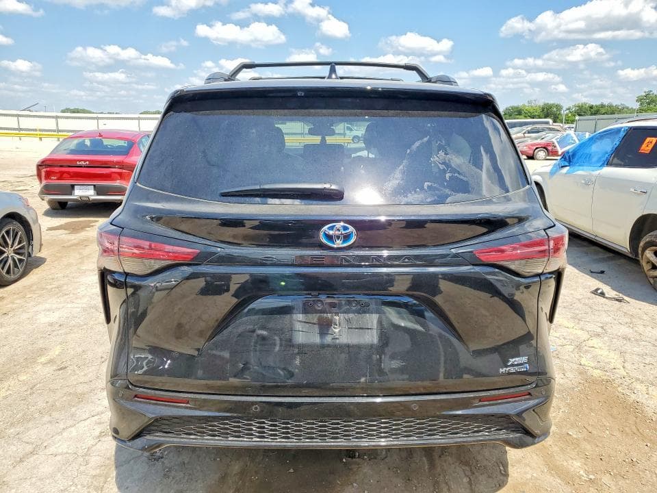 2024 TOYOTA SIENNA XSE 6