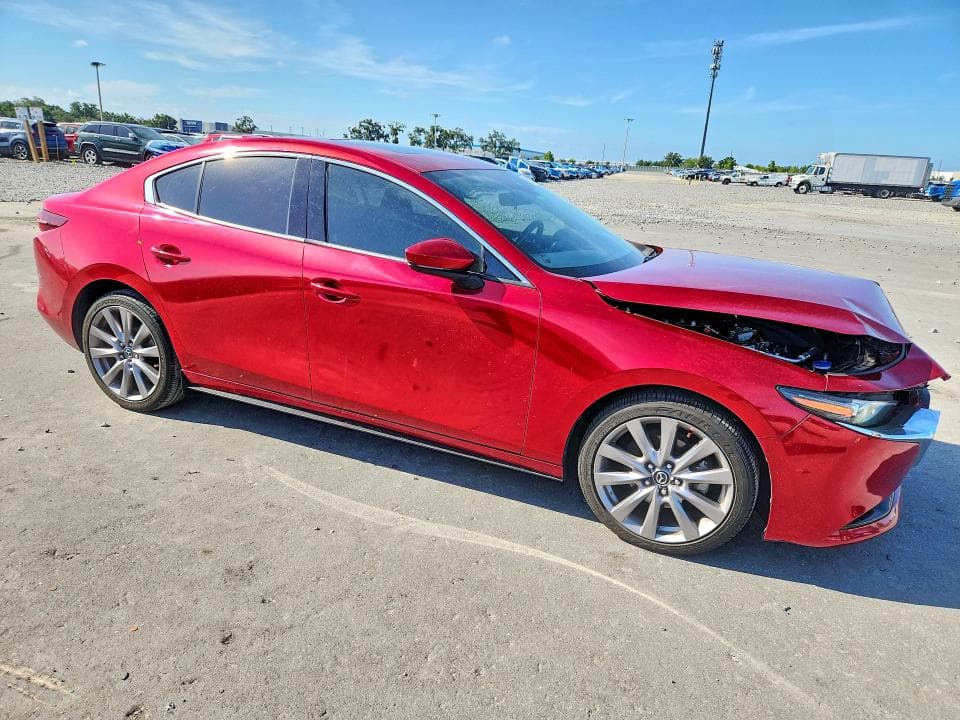 2019 MAZDA 3 PREMIUM 4