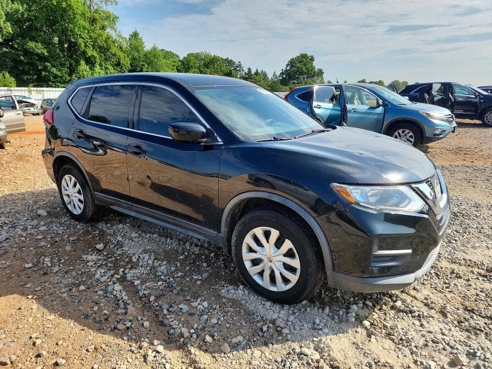 2017 NISSAN ROGUE S 4
