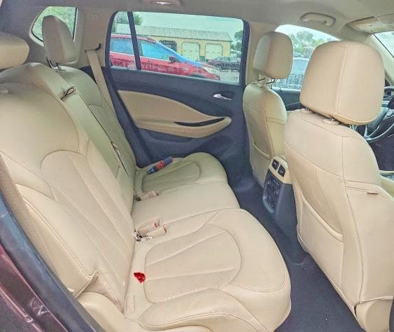 2017 BUICK ENVISION ESSENCE 11