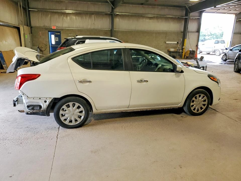 2017 NISSAN VERSA 1.6 SV 3