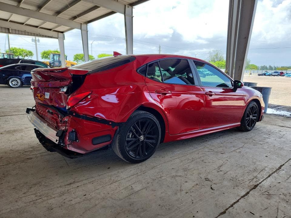 2025 TOYOTA CAMRY SE 3