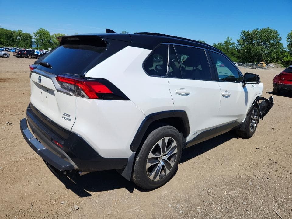 2023 TOYOTA RAV4 XSE 3