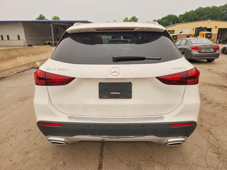 2026 MERCEDES-BENZ GLA 250 4MATIC 6