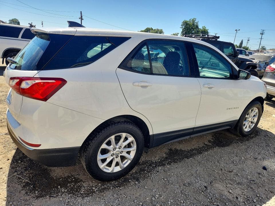2018 CHEVROLET EQUINOX LS 3