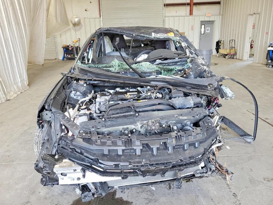 2025 TOYOTA CAMRY SE 5