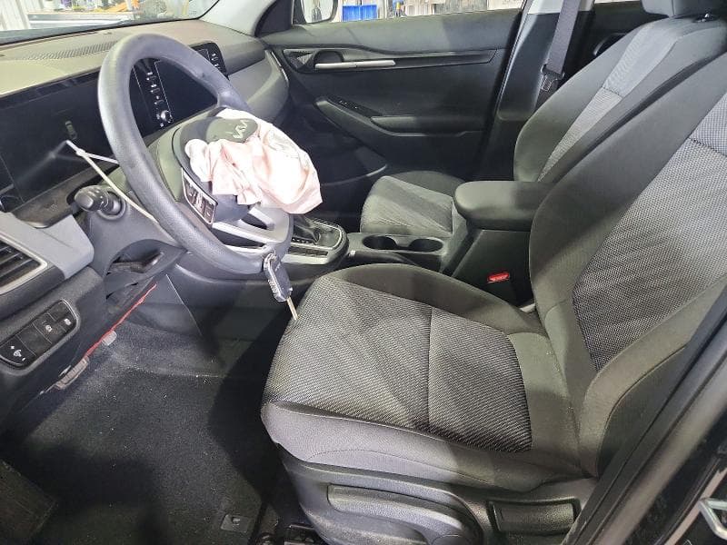 2025 KIA SELTOS LX 7