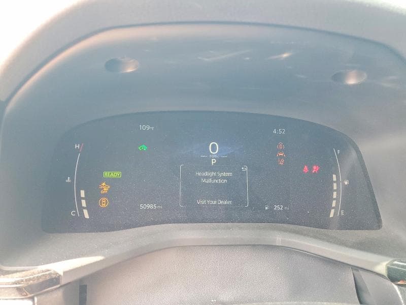 2025 TOYOTA CAMRY SE 9