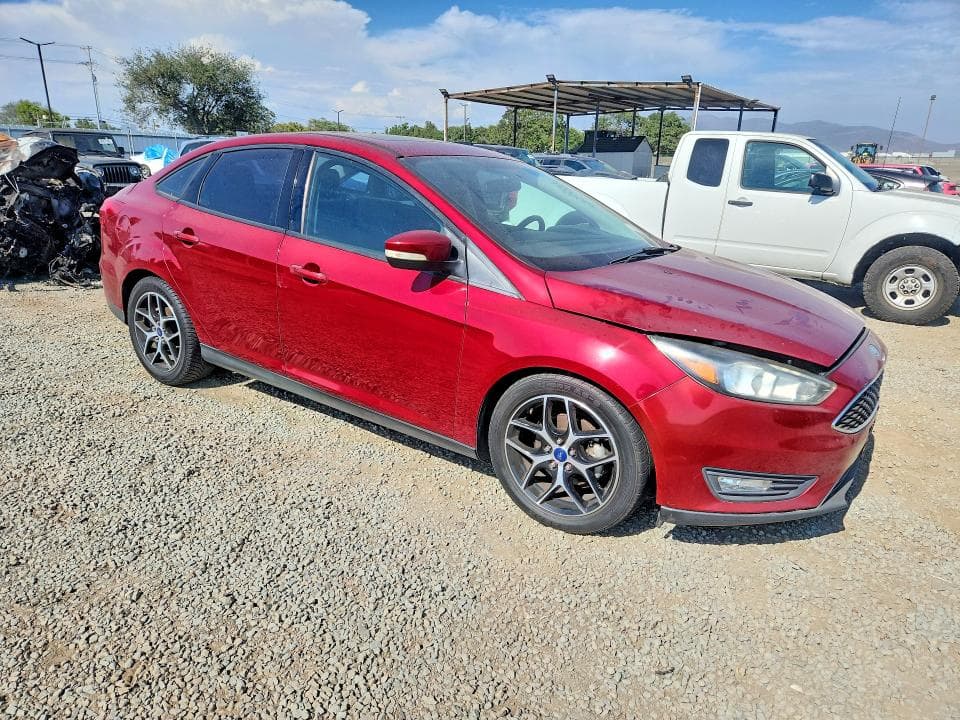 2017 FORD FOCUS SEL 4